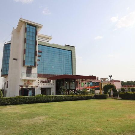 Hotel Deep Palace Jind Εξωτερικό φωτογραφία